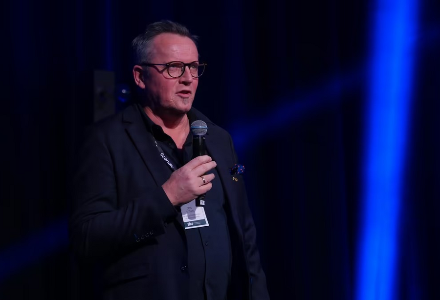 Fornøyd sjef etter festkveld